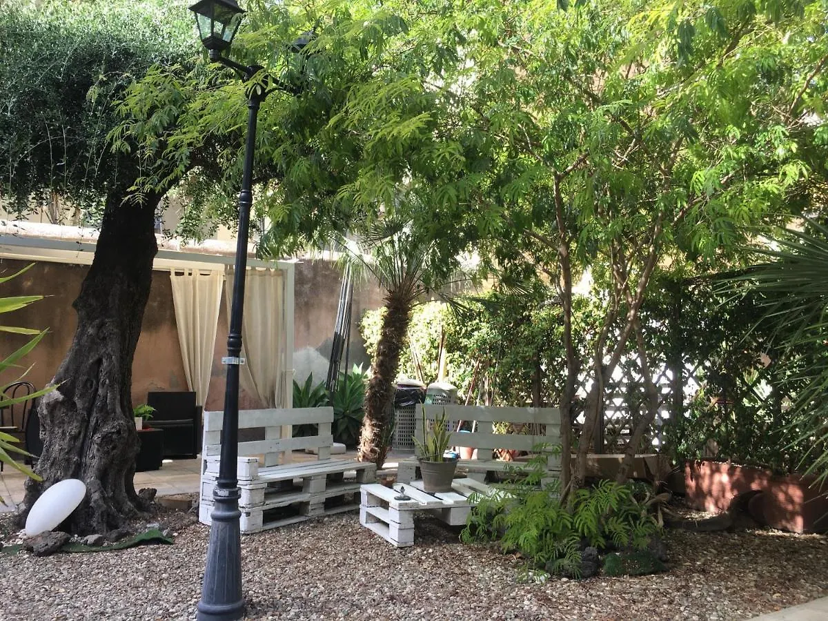 B&B Liberty 900 Catánia Italië